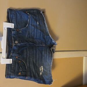 501 Levi shorts